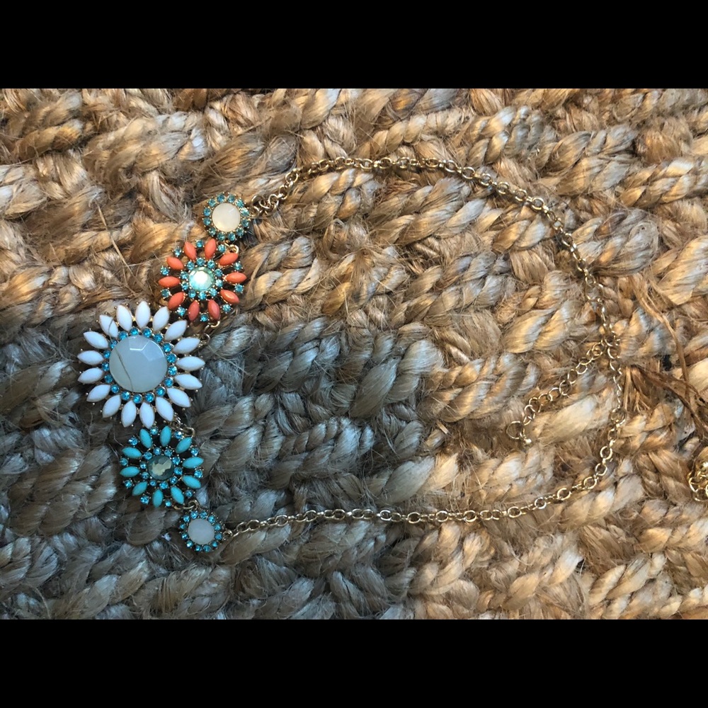 Floral chunky necklace